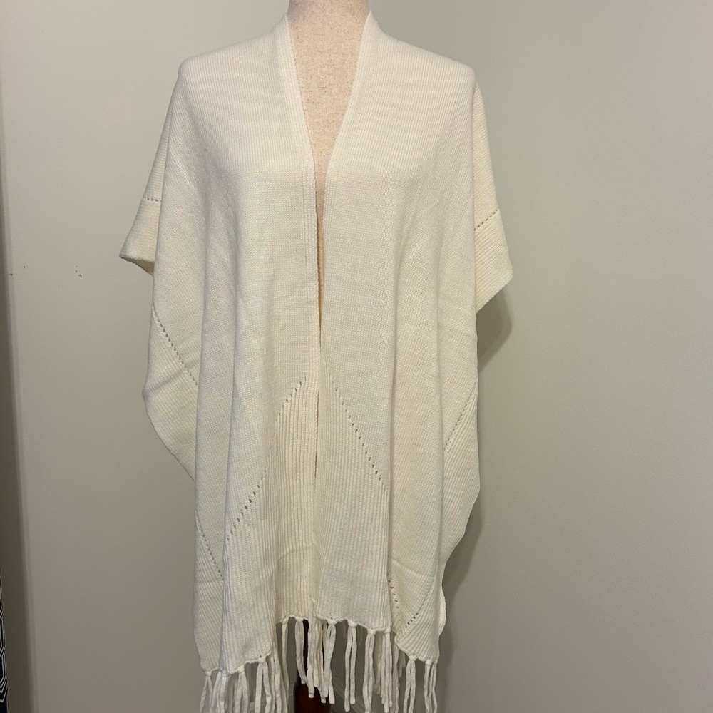 NWT Ann Taylor Cream Open Front Fringe Poncho Wrap